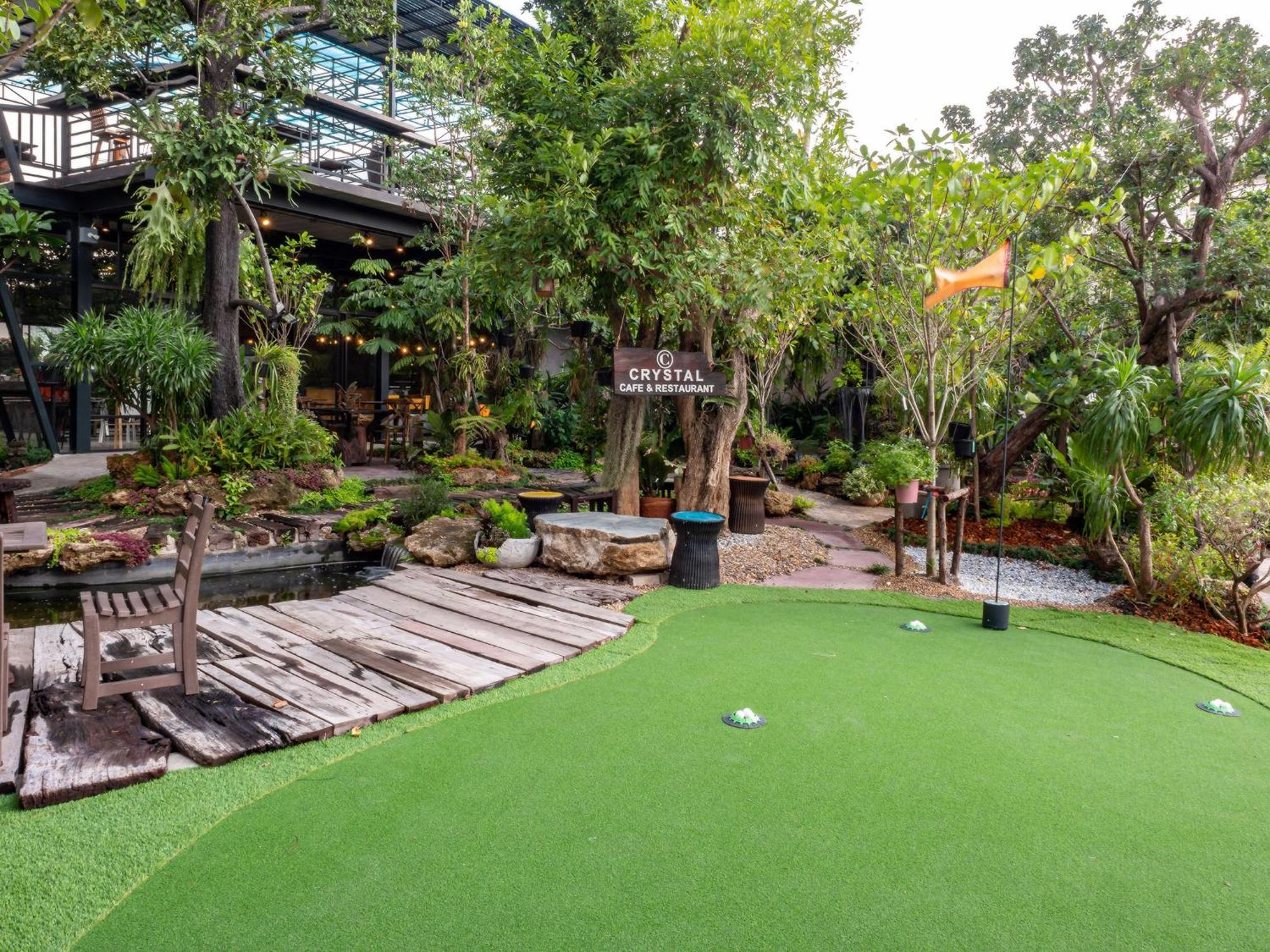 Crystal Resort Korat Накхонратчасима Экстерьер фото