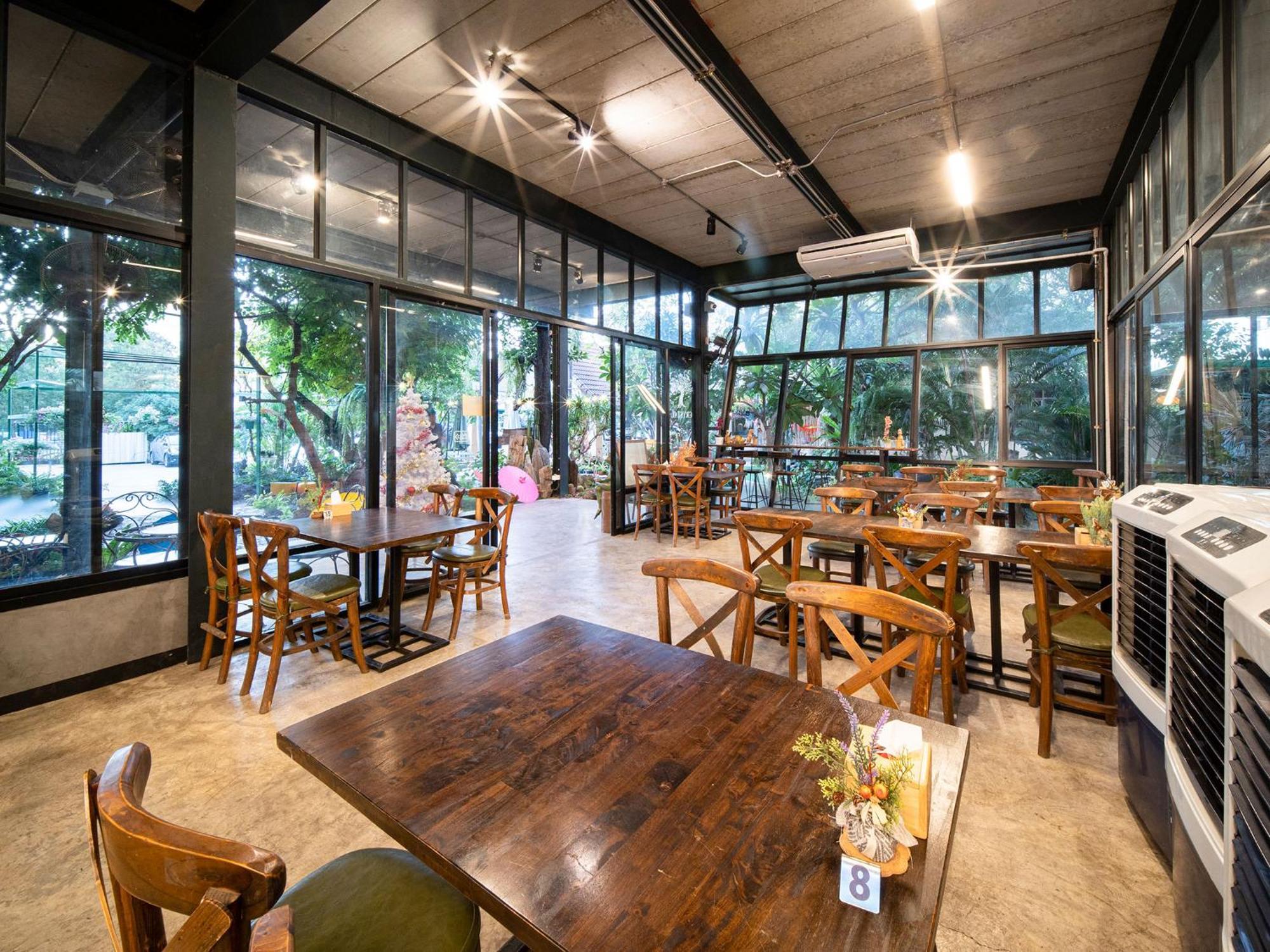 Crystal Resort Korat Накхонратчасима Экстерьер фото